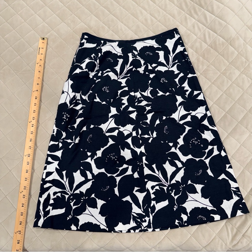 Ann Taylor Black White Floral Midi Skirt Size 6